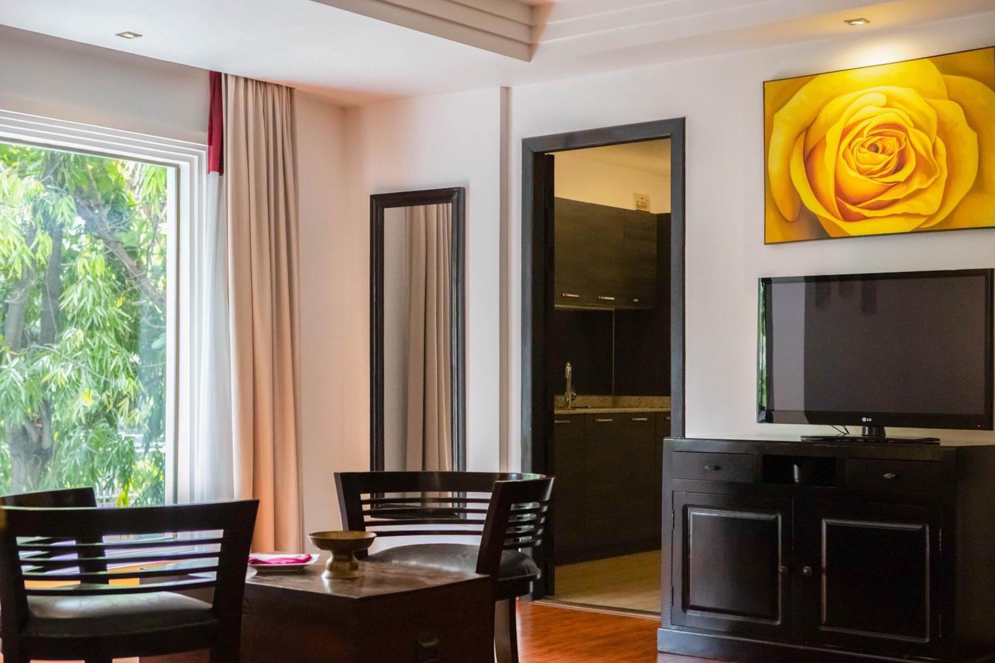 La Rose Suites Phnom Penh Exterior foto