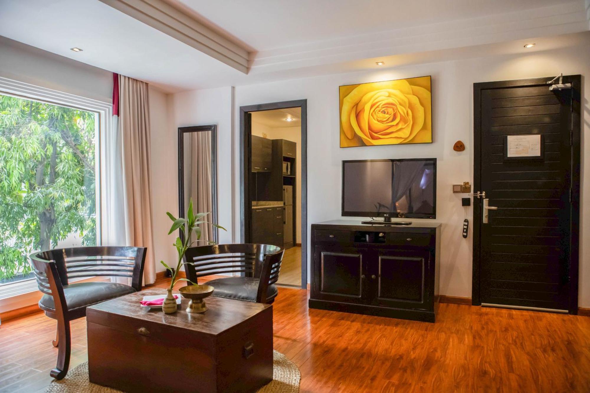 La Rose Suites Phnom Penh Exterior foto