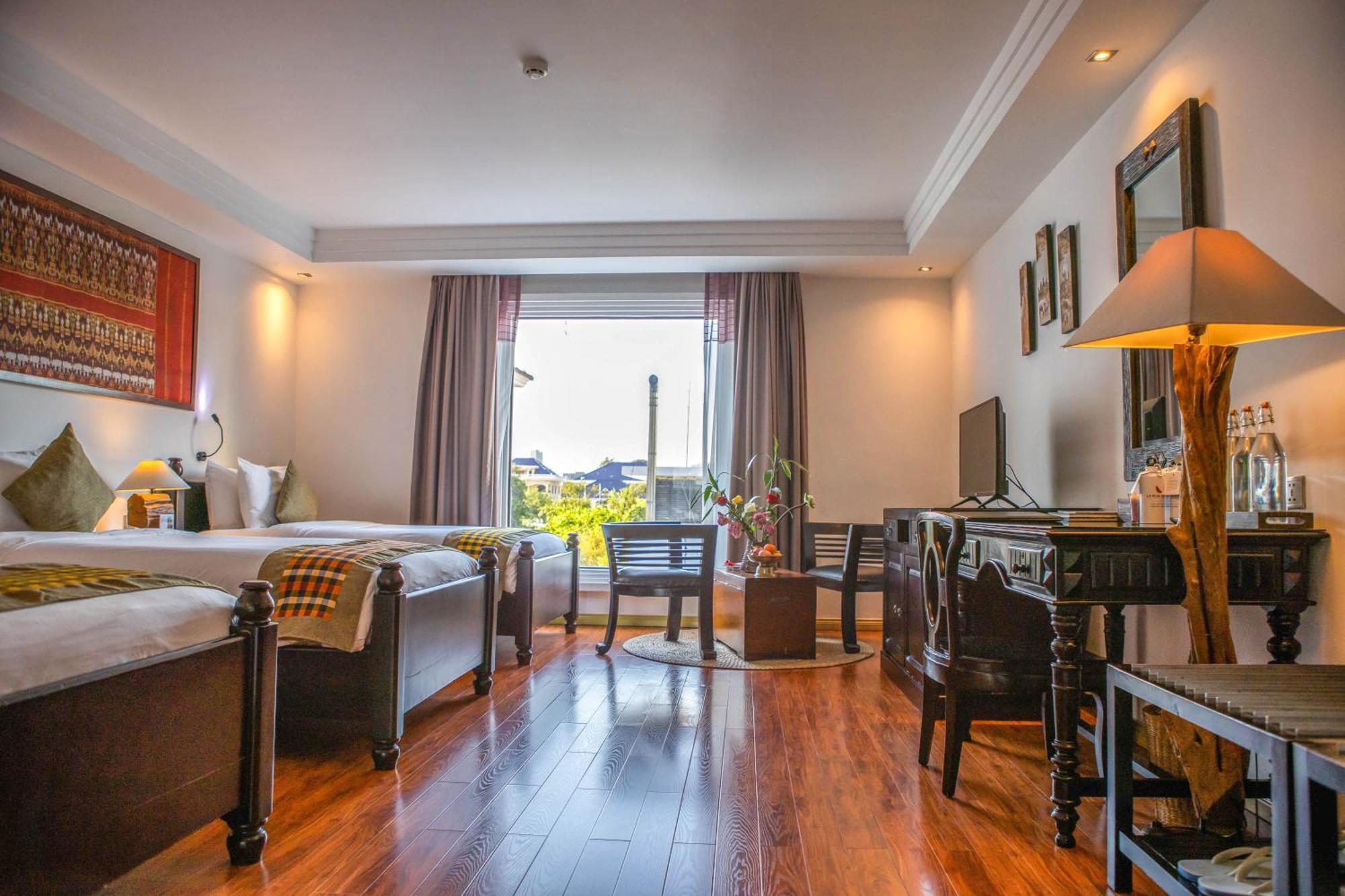 La Rose Suites Phnom Penh Exterior foto